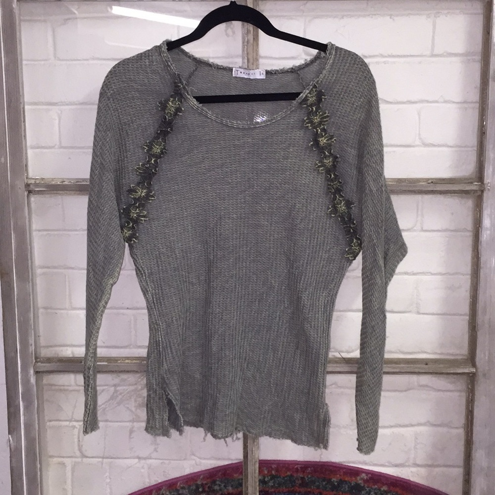 T-party army green Henley
